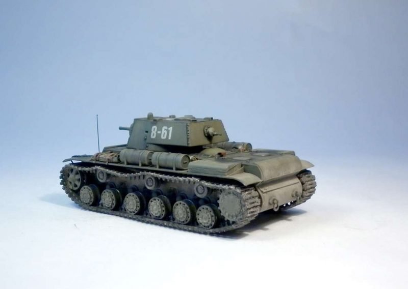 PST 72015 KV-8 heavy Flamethrower Tank 1/72 – image 3