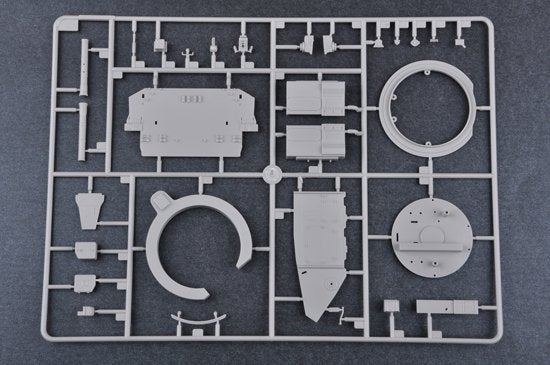 Trumpeter 05584 Russian BMP-2 IFV 1/35 – image 8