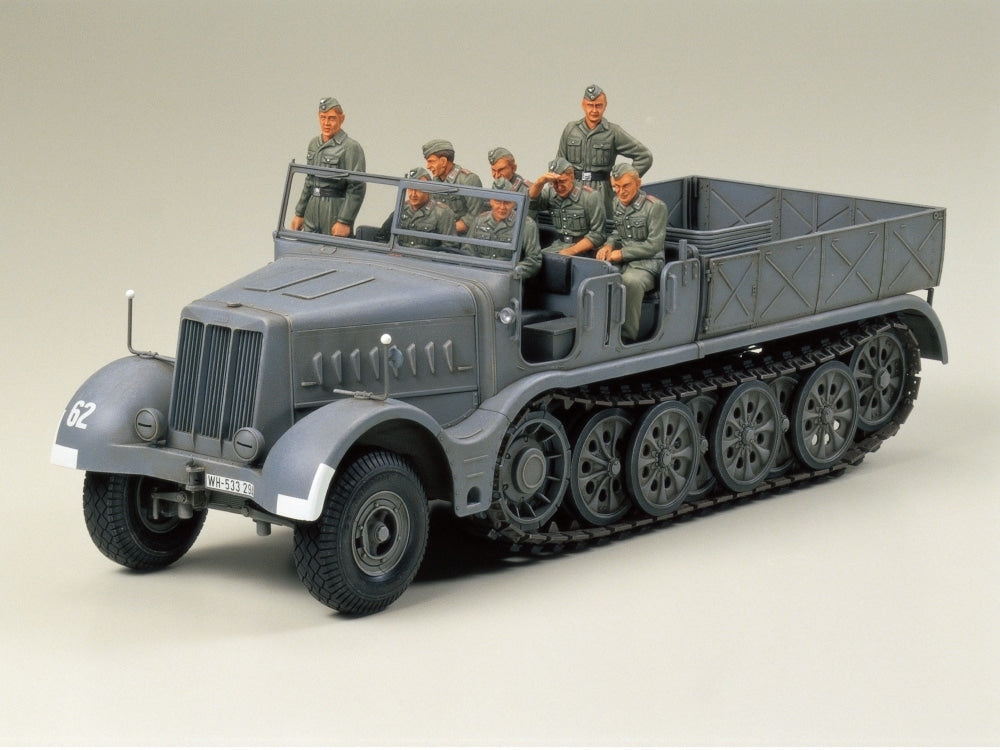 Tamiya 35239 German 18-Ton Heavy Half-Track FAMO 1/35
