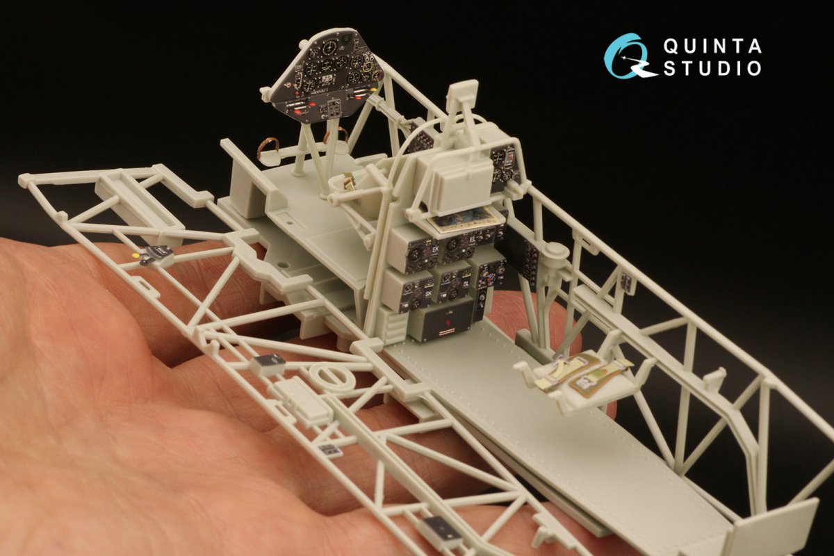 Quinta Studio QD32138 Ar 196A/B 3D-Printed &amp;amp; colored Interior on decal paper (Revell) 1/32 – image 7