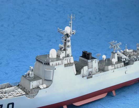 Trumpeter 04530 PLA Navy Type 052C DDG-170 LanZhou 1/350 – image 6