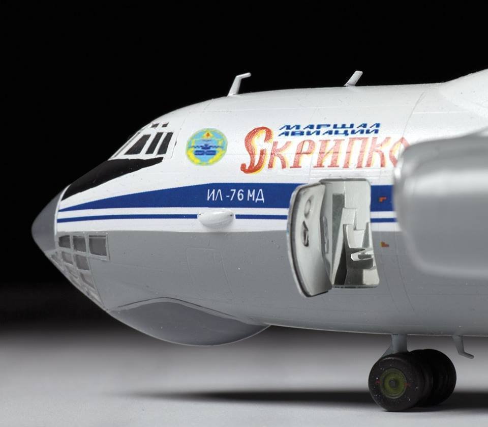 Zvezda 7011 Russian strategic airlifter Il-76MD 1/144 – Bild 3