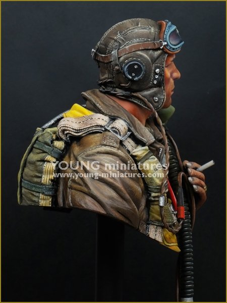 Young Miniatures YM1856 USAAF FIGHTER PILOT 1944 1/10 – imagen 7
