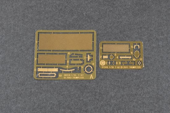 Trumpeter 01550 Russian T-62 Mod.1975 With KMT-6 Mine Plow 1/35 – obrázek 5