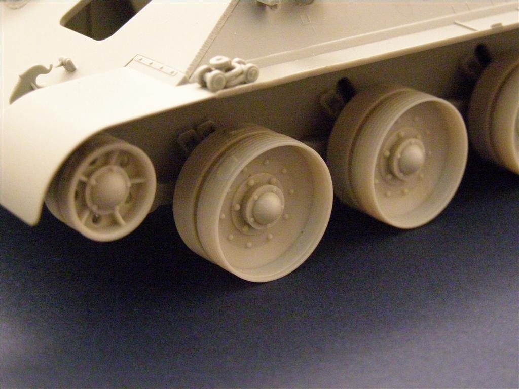 Panzer Art RE35-056 Burn out wheels for T-34 tank (model 1940-41) 1/35 – Bild 3