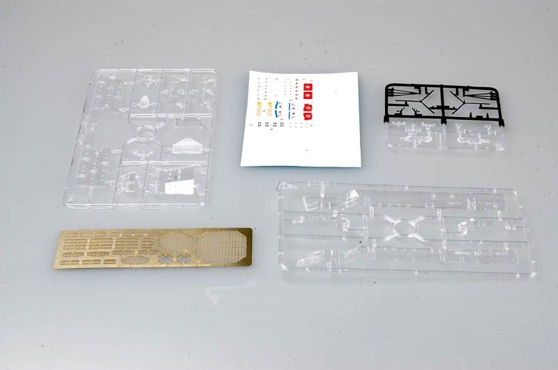 Trumpeter 04521 Russian cruiser Admiral Lazarev Ex-Frunze 1/350 – obrázek 3