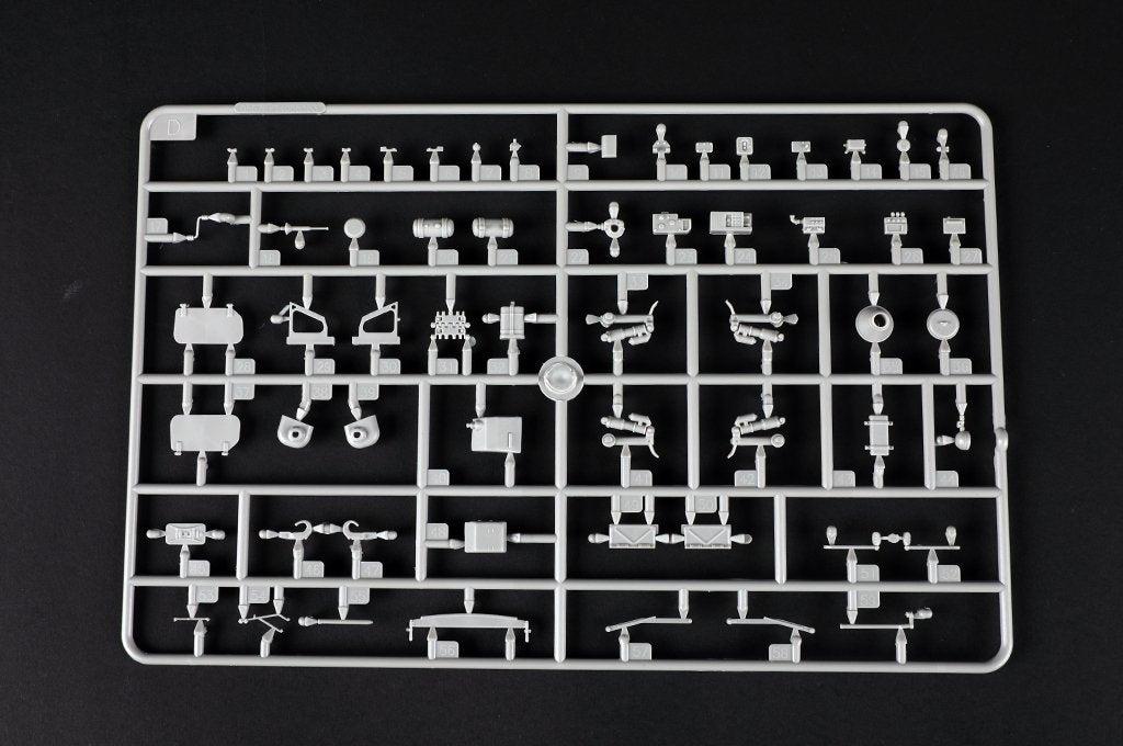 Trumpeter 09605 Russian 9P149 Launching Vehicle w/9K114 Shturm-S ATGM system 1/35 – Bild 14