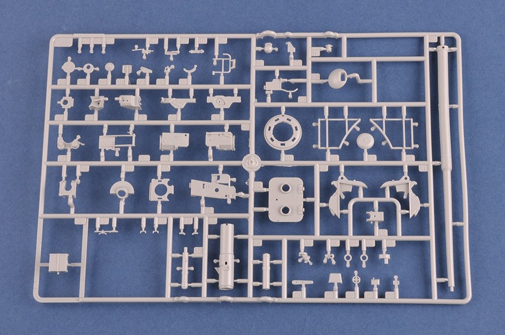 Hobby Boss 84558 Pz.Kpfw.VI Sd.Kfz.182 Tiger II Porsche Early production vehicle Fgst.Nr.280009 1/35 – image 10