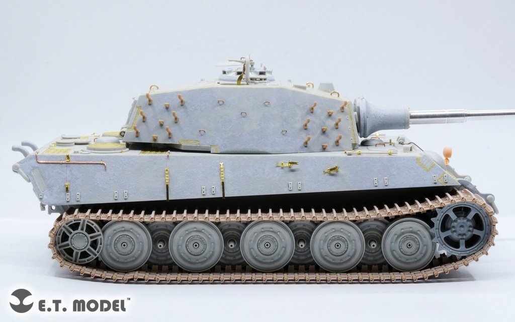 ET Model P35-069 WWII German KingTiger Single Workable Track (18 Teeth Late Type) ( 3D Printed ) 1/35 – immagine 11
