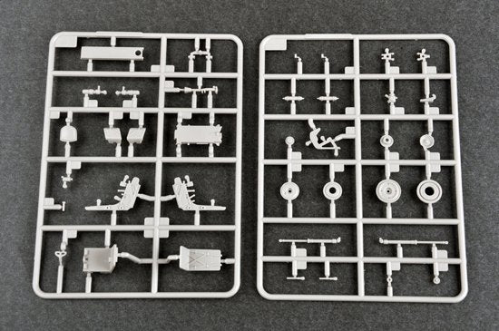 Trumpeter 03226 Russian MIG-29UB Fulcrum 1/32 – image 14