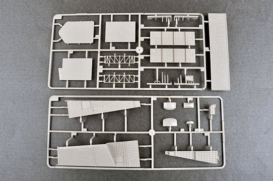 Trumpeter 05618 USS Intrepid CV-11 1/350 – image 10