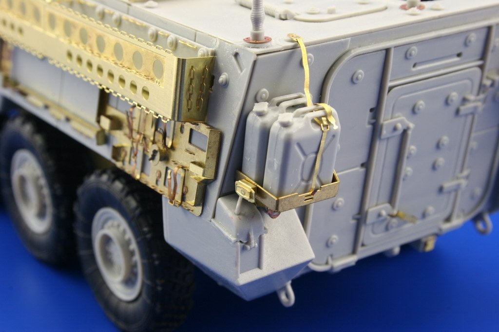 Eduard 35991 M-1126 Mounted rack and belts 1/35 Trumpeter – image 13