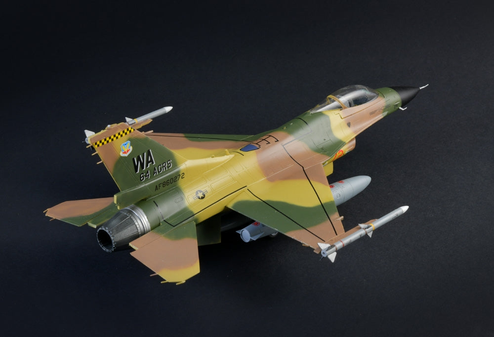 Italeri 35105 F-16C Fighting Falcon - WAR THUNDER 1/48 – image 16
