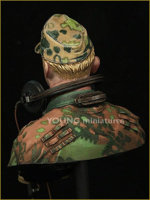Young Miniatures YM1851 German WAFFEN SS Panzer Officer WWII 1/10 – image 4