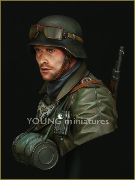 Young Miniatures YM1819 German Feldgendarmerie WWII 1/10 – Bild 7