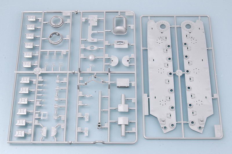 Trumpeter 00366 German Pz.Kpfm KV-1 756(r) Tank 1/35 – image 6