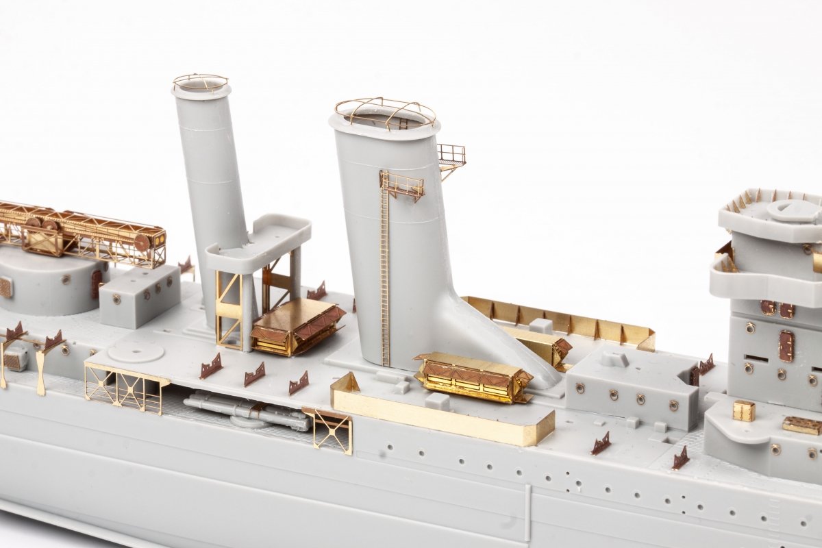 Eduard 53265 HMS York TRUMPETER 1/350 – image 4