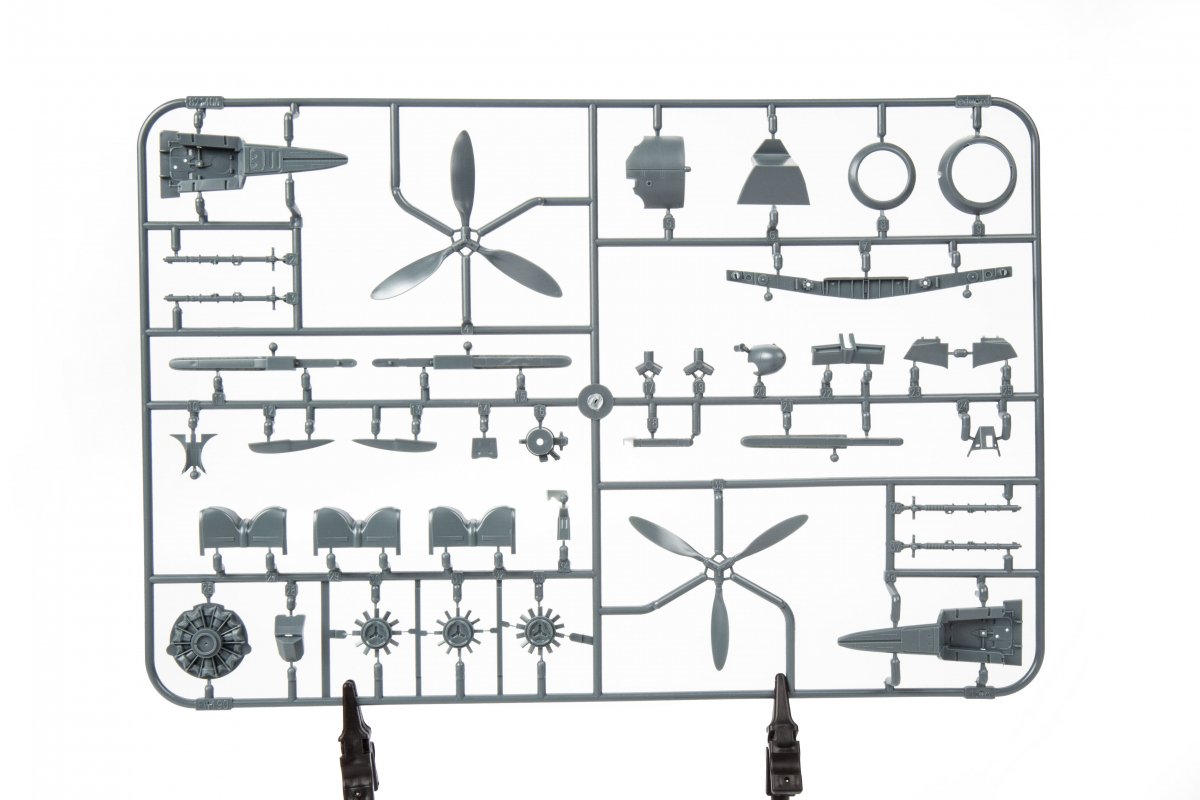 Eduard 82138 Fw 190A-7 ProfiPack Edition 1/48 – immagine 7