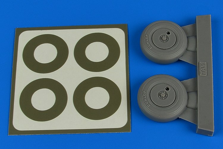 Aires 2237 Spitfire Mk.IX wheels (covered) &amp; paint masks 1/32 TAMIYA
