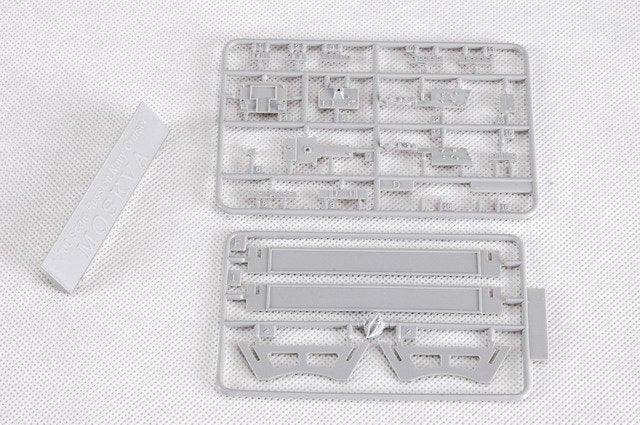 Trumpeter 05720 Russian Navy Slava Class Cruiser Moskva 1/700 – image 8