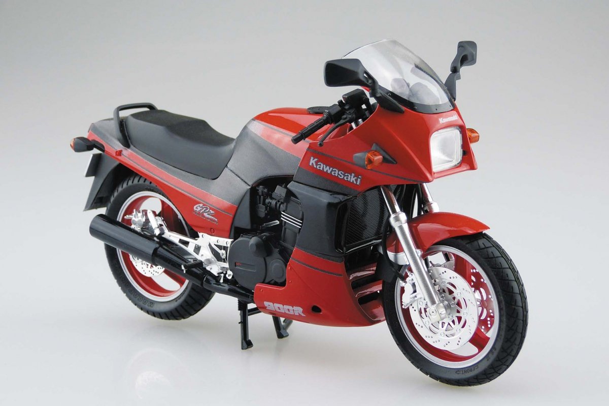 Aoshima 05454 KAWASAKI GPZ900R NINJA A7 with CUSTOM PARTS 1/12 – Bild 3