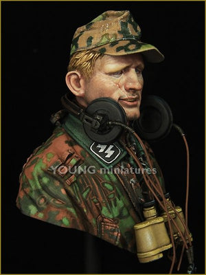Young Miniatures YM1851 German WAFFEN SS Panzer Officer WWII 1/10 – image 7