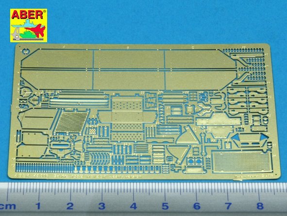 Aber 48006 German tank destroyer Sd.Kfz. 138/2 Jagdpanzer 38(t) &amp;#39;&amp;#39;Hetzer&amp;#39;&amp;#39; 1/48 – Bild 2