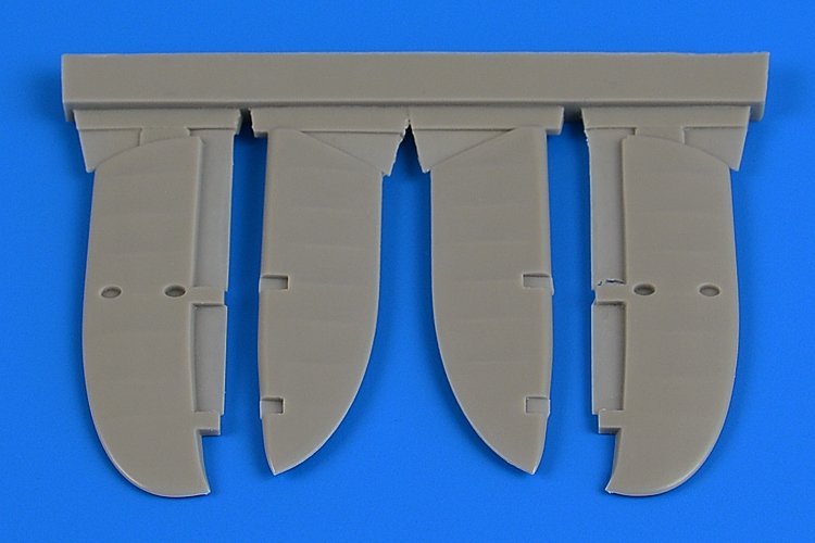 Surfaces de contrôle Aires 4719 I-153 Chaika 1/48 ICM