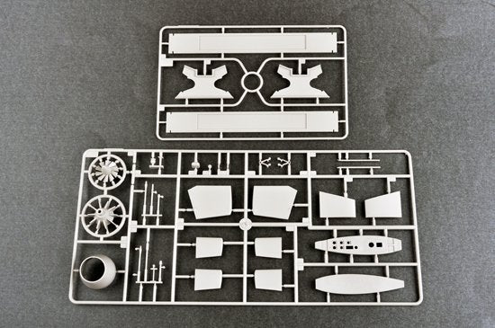 Trumpeter 05909 HMS Astute 1/144 – image 7