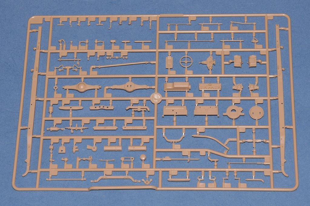 Hobby Boss 83886 Russian ZIS-5B Truck 1/35 – Bild 9