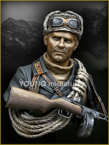 Young Miniatures YM1827 SOVIET MOUNTAINEER OFFICER 1942 1/10 – Bild 4
