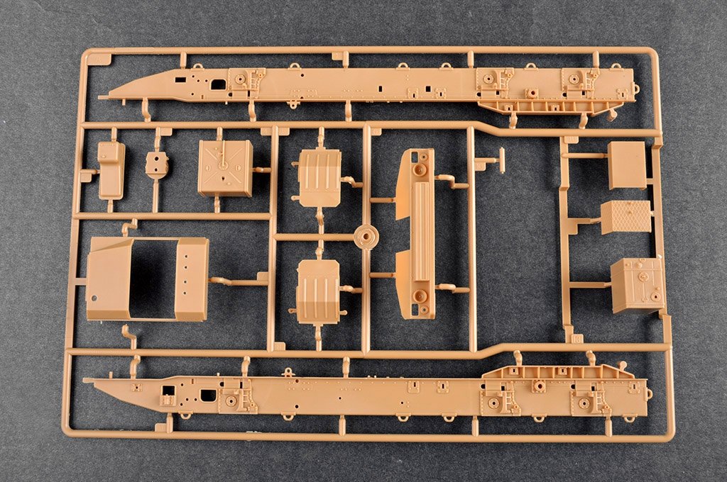 Trumpeter 01086 BAZ-6403 with ChMZAP-9990-071 trailer 1/35 – image 12