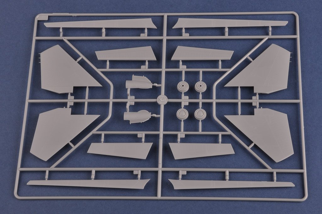 Hobby Boss 81713 Su-27UB Flanker C 1/48 – zdjęcie 8