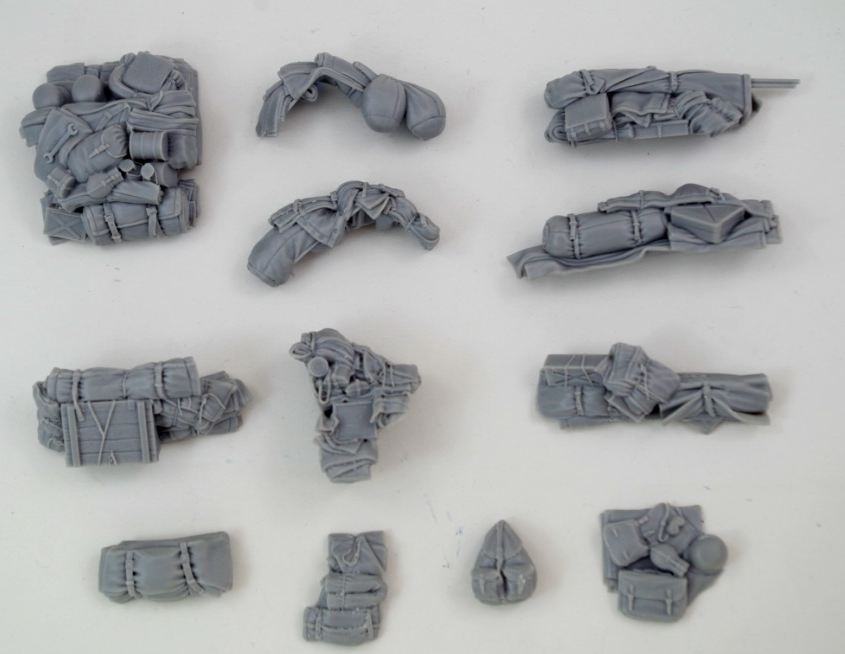 Panzer Art RE35-672 Sd.Kfz 231/263 Stowage set 1/35 – image 5