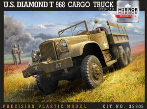 Mirror Model 35805 US Diamond T 968 Cargo Truck open cab 1/35
