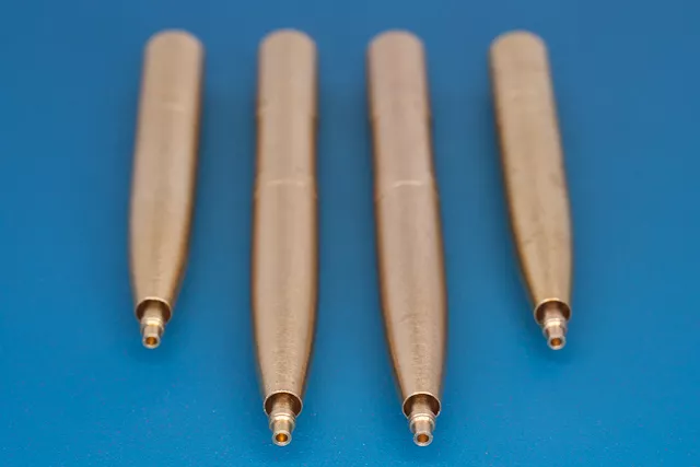 RB Model 32AB11 4 x 20mm Hispano cannons Those barrels where used in Spitfire "wing E" 1/32