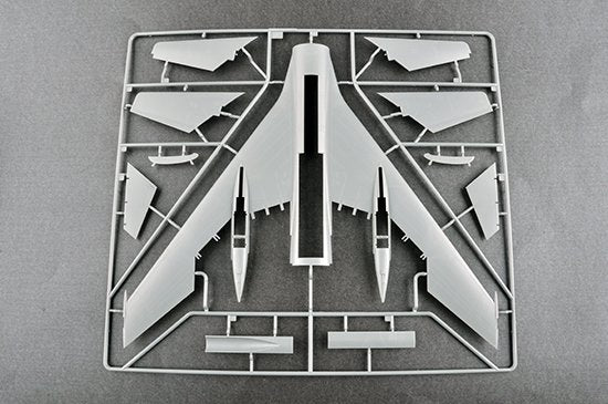 Trumpeter 01695 Soviet Tu-22 &amp;quot;Blinder&amp;quot; tactical bomber 1/72 – Bild 8