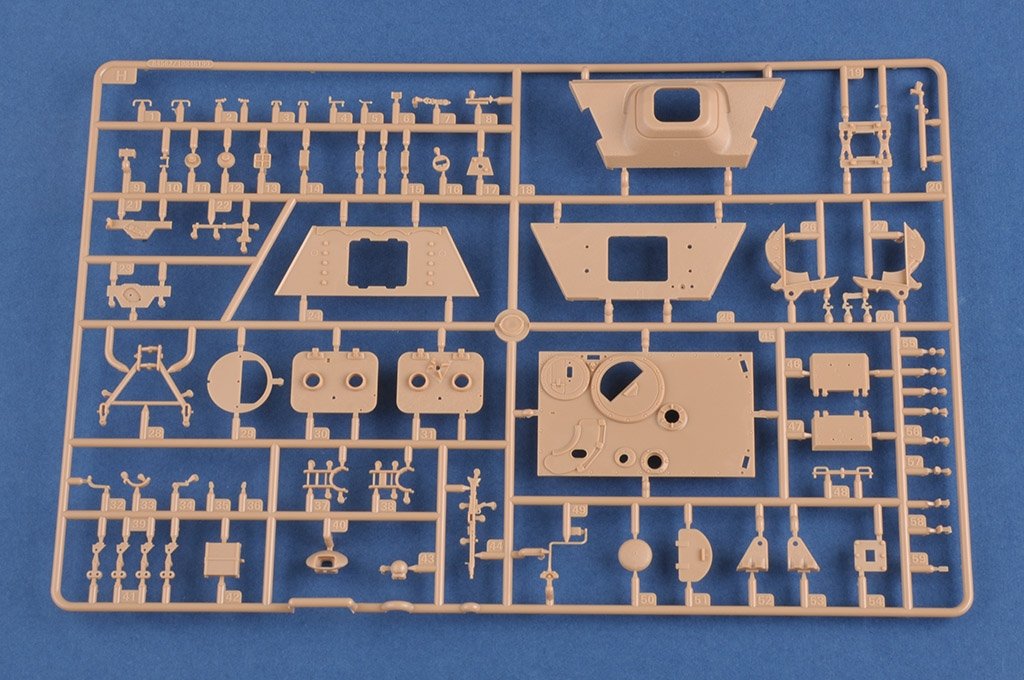Hobby Boss 84564 German Sd.Kfz.186 Jagdtiger (Porsche Production) 1/35 – image 8