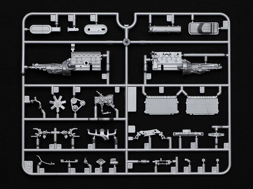 Tamiya 24367 Nissan Fairlady 240Z Street-Custom 1/24 – obrázek 16