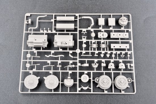 Trumpeter 00922 German Pz.Beob.According to IV Ausf.J Medium Tank 1/16 – image 16