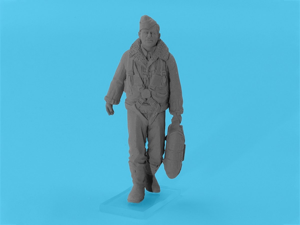 ICM 48090 RAF Bomber and Torpedo Pilots 1939-1945 1/48 – image 8