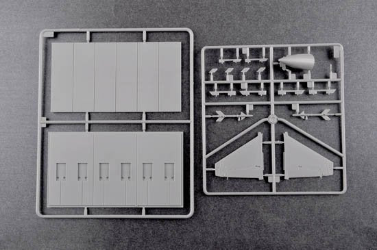 Trumpeter 01670 Chinese J-15 with flight deck 1/72 – image 7