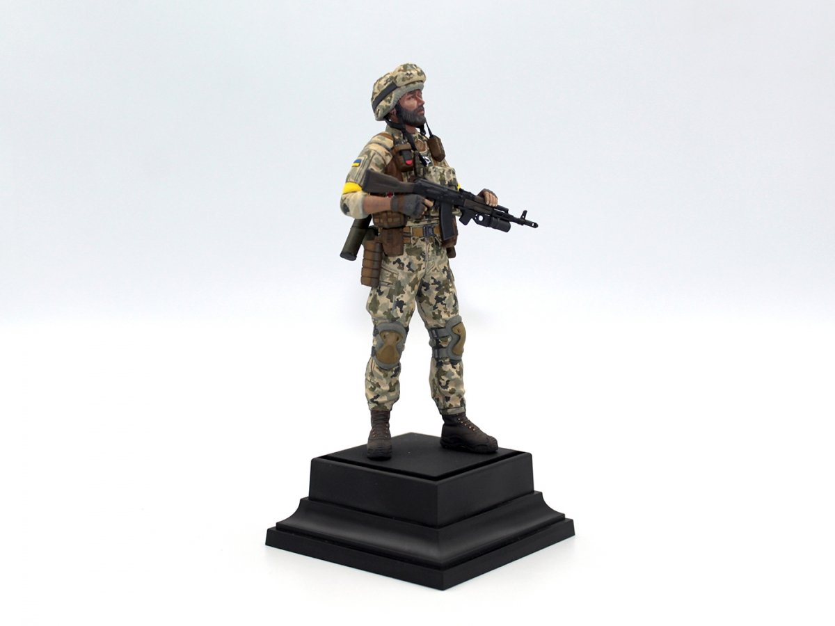 ICM 16104 Soldier of the Armed Forces of Ukraine 1/16 – image 10