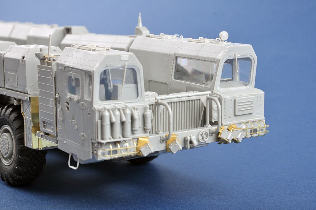 Trumpeter 01082 15U175 TEL of RS-12M1 Topol-M ICBM complex 1/35 – obrázek 5