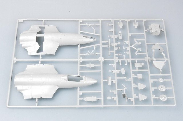 Trumpeter 02826 Seahawk FGA.MK.6 1/48 – obrázek 5