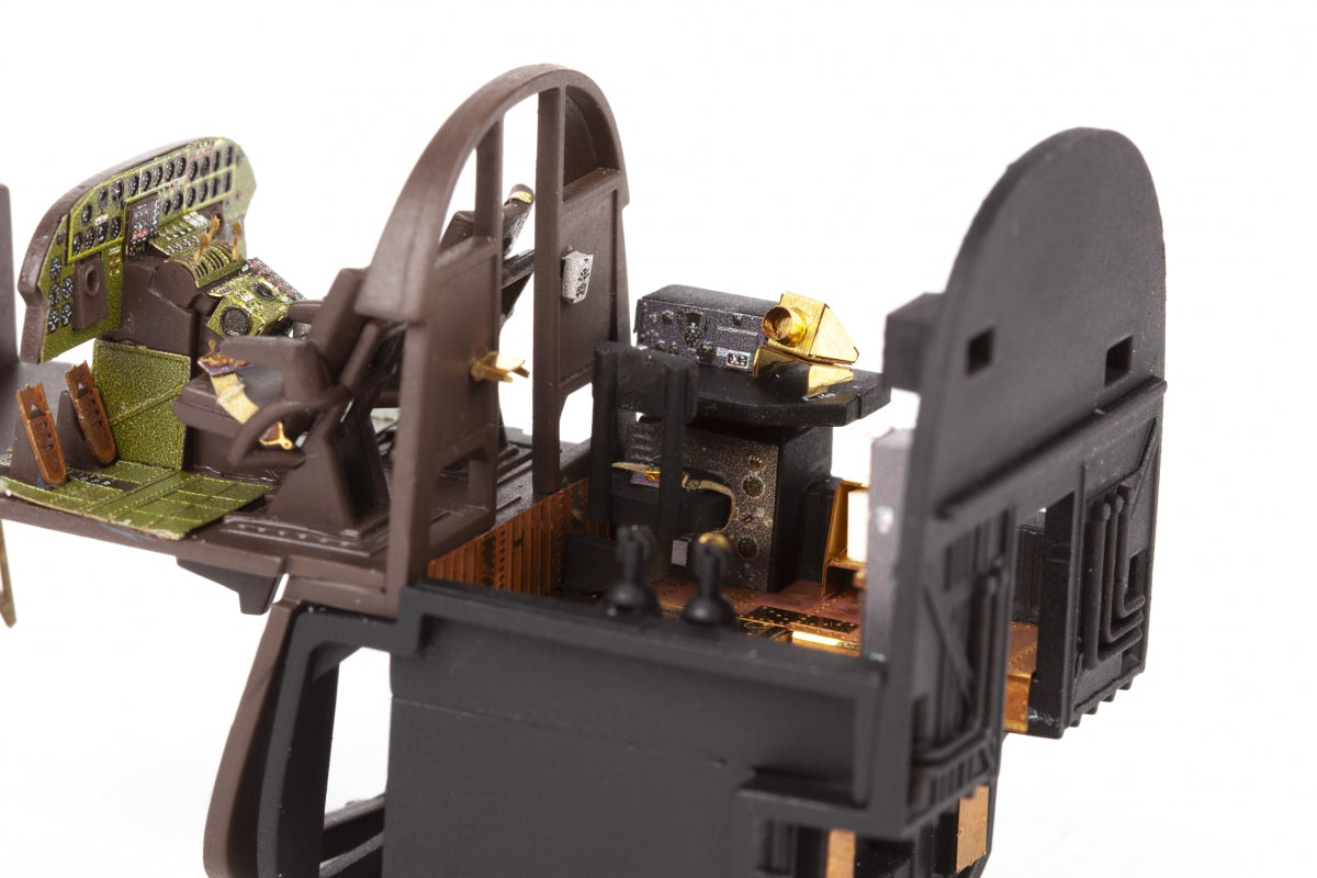 Eduard 73830 B-24H nose radio compartment AIRFIX 1/72 – immagine 12