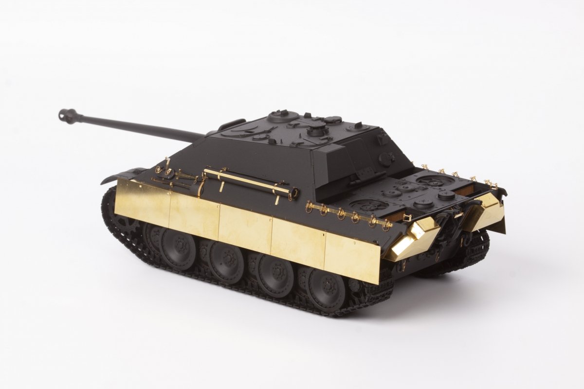 Eduard 36496 Jagdpanther Ausf. G1 ACADEMY 1/35 – image 4