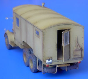 Attack 72817 TATRA T-111-8000 Kundediensttruppwagen 1/72 – Bild 2