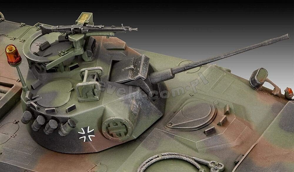 Revell 03321 SpPz 2 Luchs &amp;amp; 3D Puzzle Diorama 1/35 – image 4