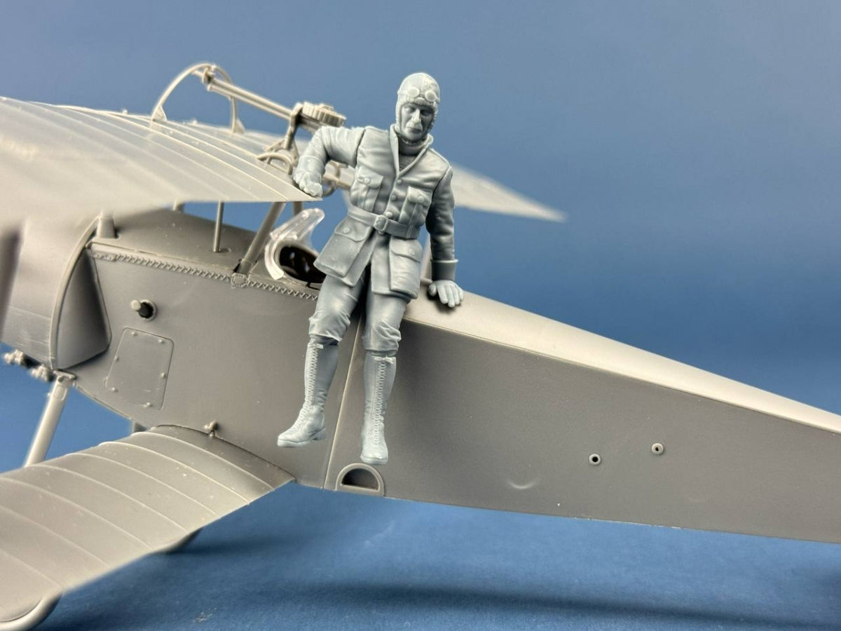 Copper State Models F32-071 French Airman Jumping from His Nieuport 1/32 – zdjęcie 2